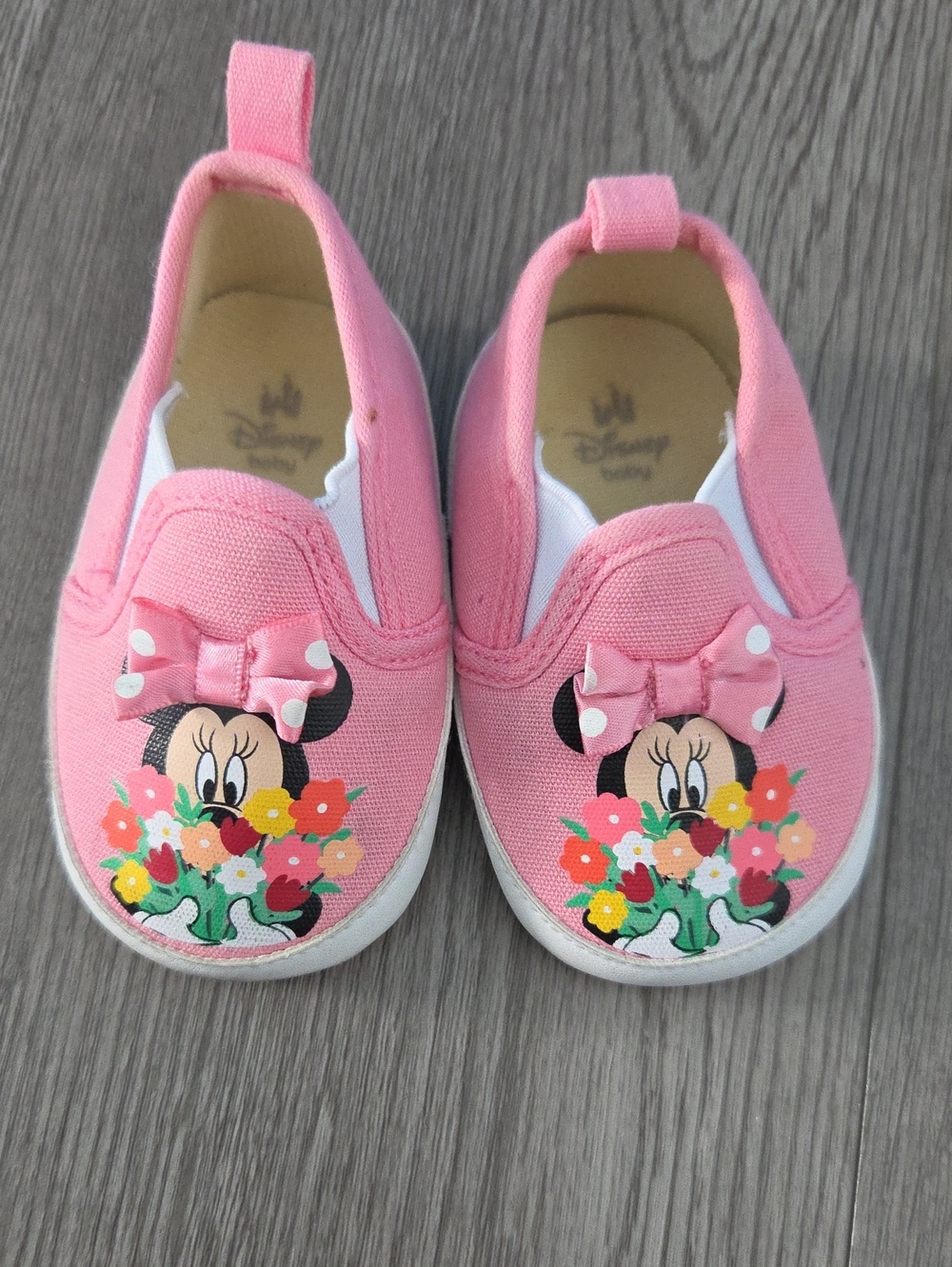 Disney Pink Minnie Mouse Floral Slip-On Sneakers